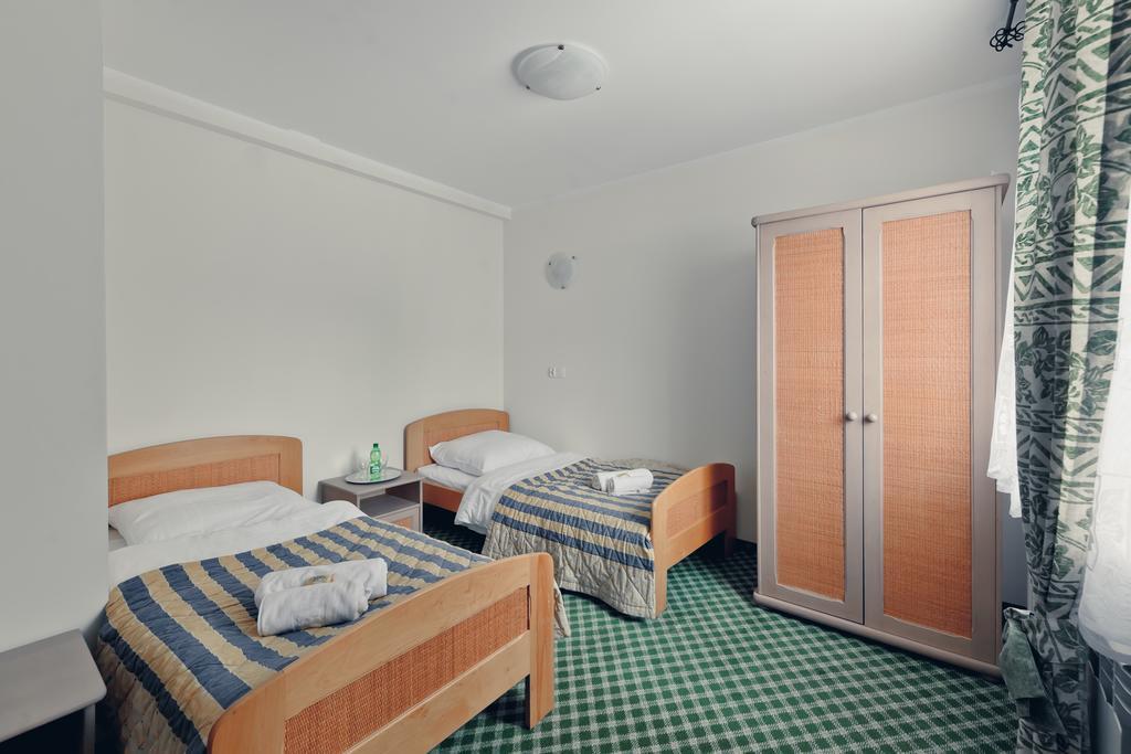 Pensjonat Limba Duszniki Zdrój Exteriör bild